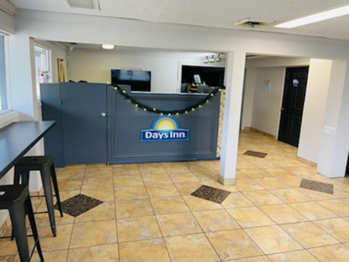 Days Inn And Suites By Wyndham Port Huron Ngoại thất bức ảnh