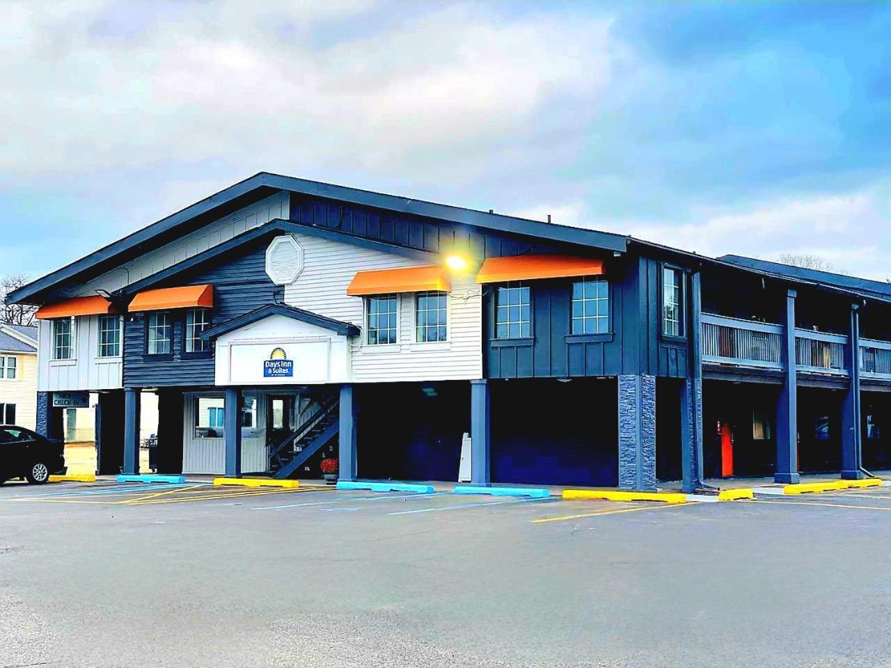 Days Inn And Suites By Wyndham Port Huron Ngoại thất bức ảnh