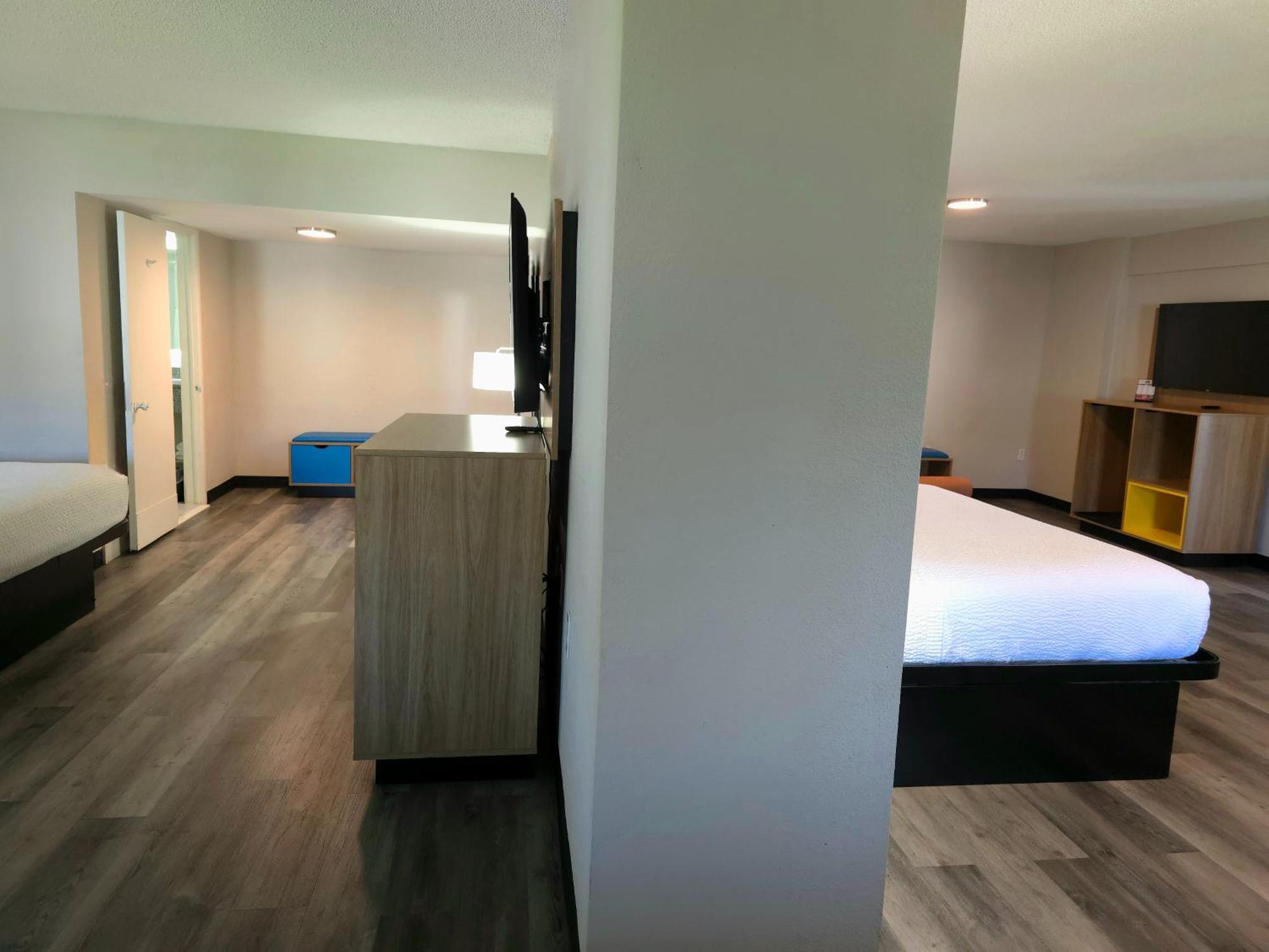 Days Inn And Suites By Wyndham Port Huron Ngoại thất bức ảnh