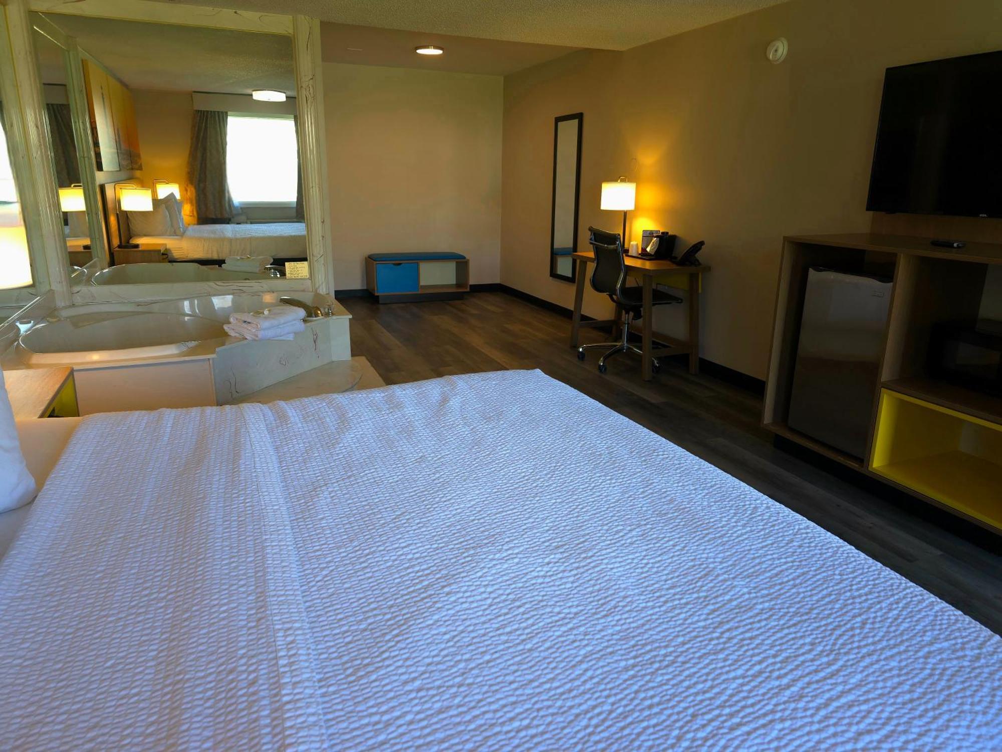 Days Inn And Suites By Wyndham Port Huron Ngoại thất bức ảnh